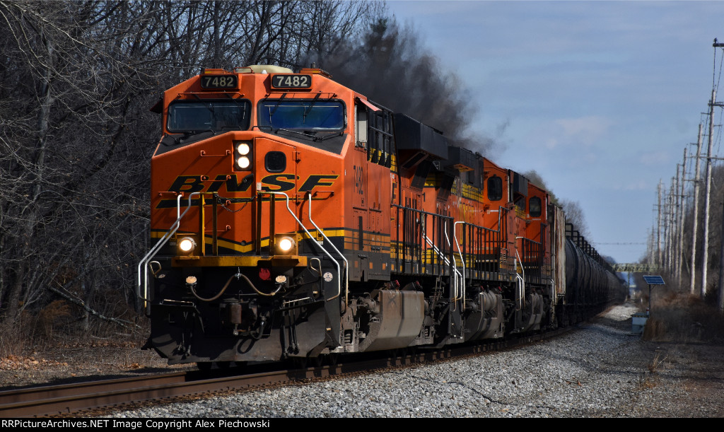 BNSF 7482